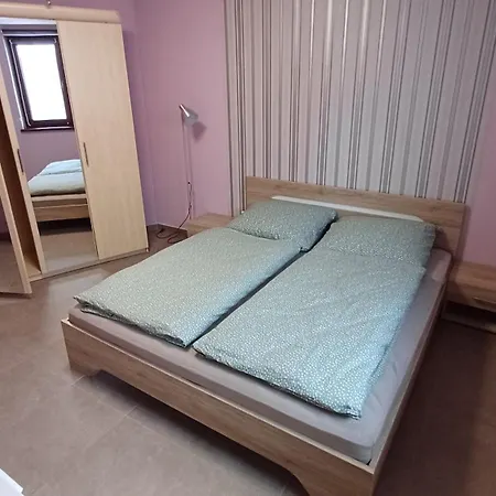 Domcek Pod Borom * Suchá Hora