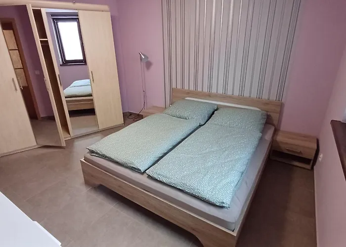 Domcek Pod Borom * Suchá Hora
